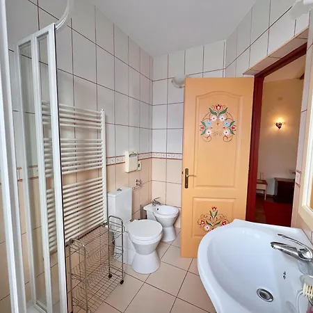 Bed & Breakfast Pensiunea Greenday 17 *